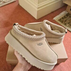 NIB Ugg Tazz Platform Slipper